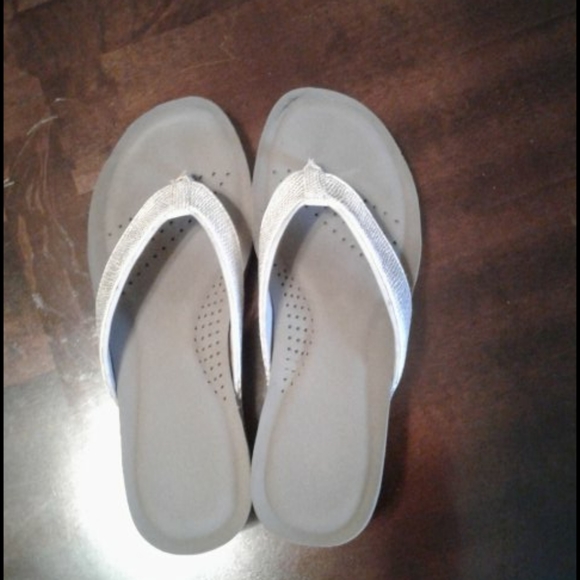 Shoes - Picture 5 of 5